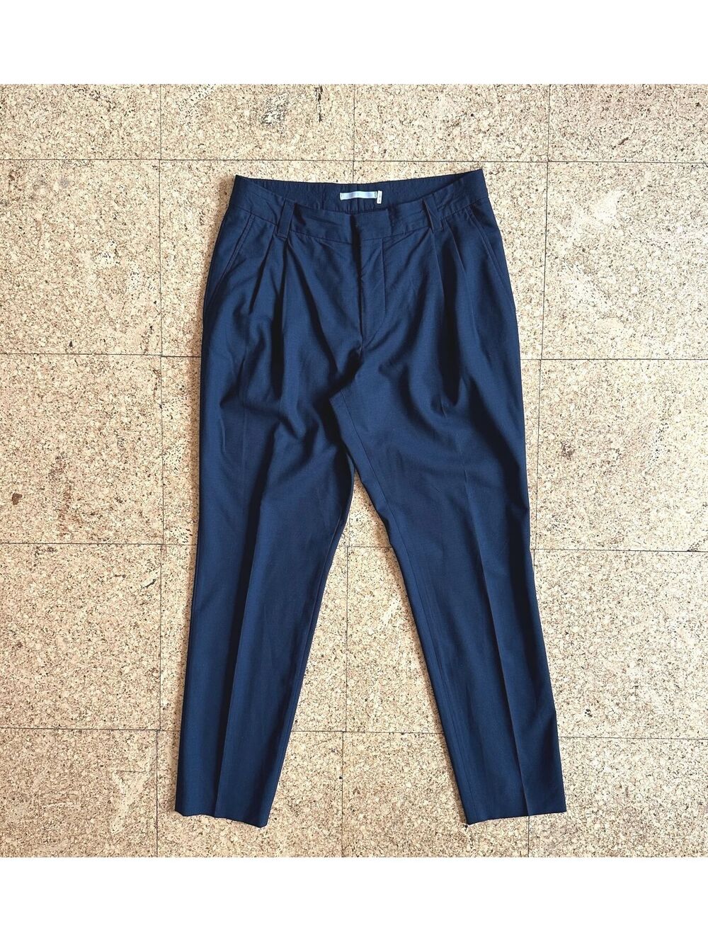 BOSS Navy Performance Wool Pleated Tapered Pants Mens 30R Actual W 32 L30 EUC